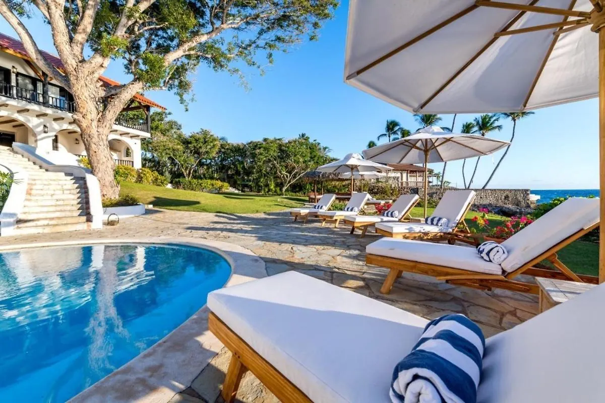 Ocean Front Villa Accommodates 14 Guests With Service La Romana Dominican Republic