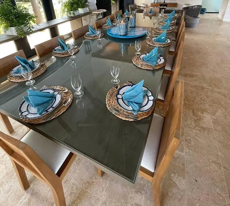 Ocean Front Villa Accommodates 14 Guests With Service La Romana