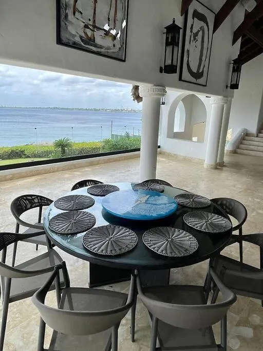 Ocean Front Villa Accommodates 14 Guests With Service La Romana Dominican Republic