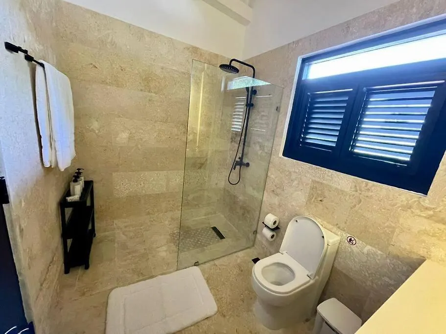 Ocean Front Villa Accommodates 14 Guests With Service La Romana