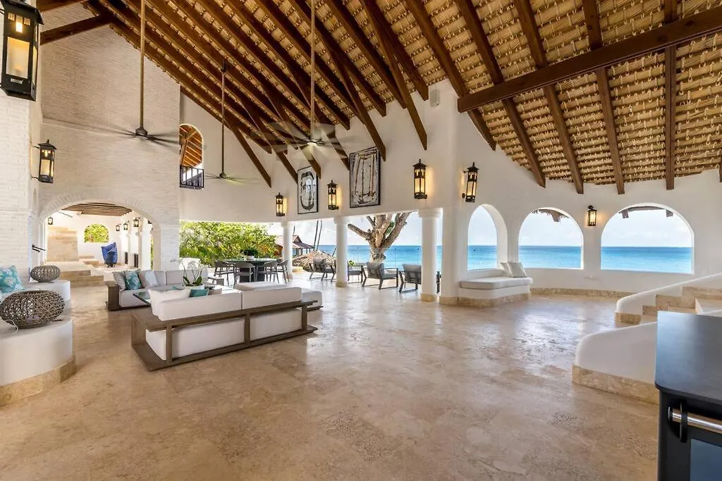 Ocean Front Villa Accommodates 14 Guests With Service La Romana