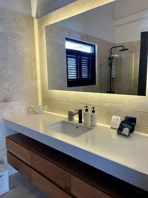 Ocean Front Villa Accommodates 14 Guests With Service La Romana Dominican Republic